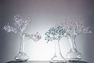 意艺术家吹制玻璃打造纯美通透工艺品